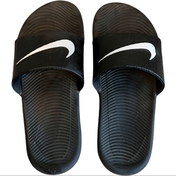 nike slides youth size 5